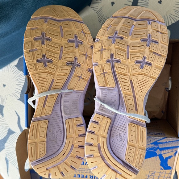 Brooks Trace 4 Tennis shoes - Picture 6 of 10